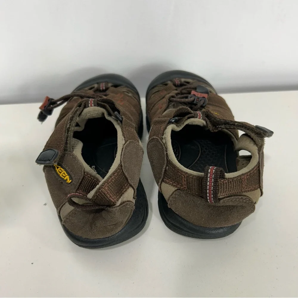 Keen Brown and Black Outdoor Sandals with Closed Toe Design
